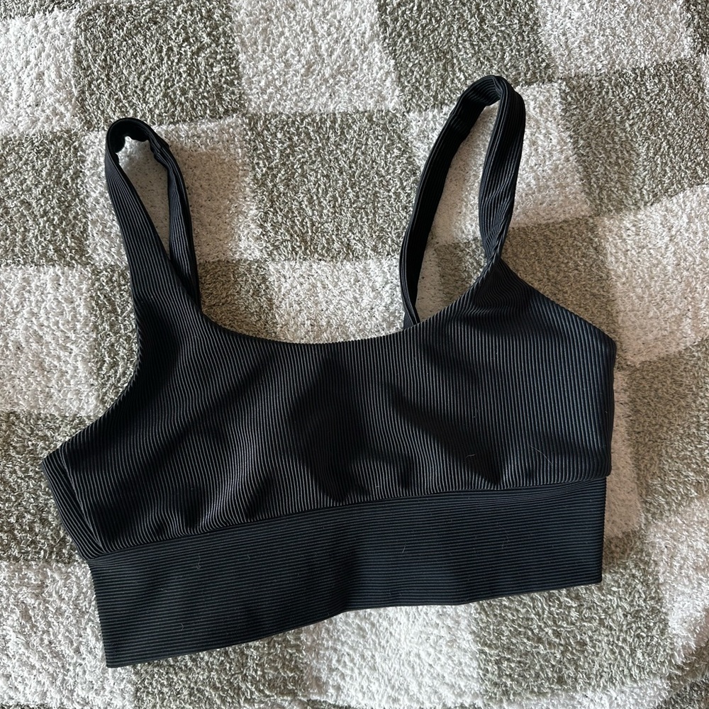 Beach Riot Leah Black Ribbed Sports Bra - Picture 2 of 4